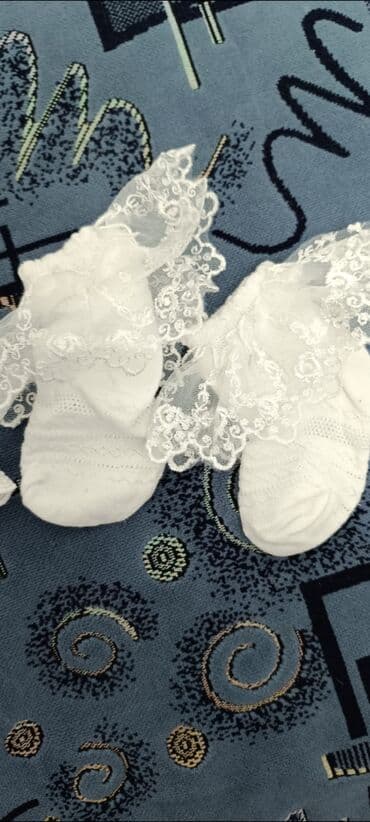 Балдардын башка кийимдери: Девочков. одежда: белое хлопк.нарядное платье с ободочком и носочками — 8