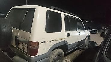 машина российский номер: Isuzu Bighorn: 1995 г., 3.1 л, Автомат, Дизель, Внедорожник — 3