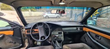 домкрат на ауди: Audi 100: 1989 г., 2.3 л, Механика, Бензиновая, Седан — 10