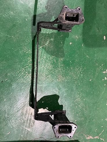 Автохимия: Экран крепления радиатора Mercedes-Benz, Оригинал — 2