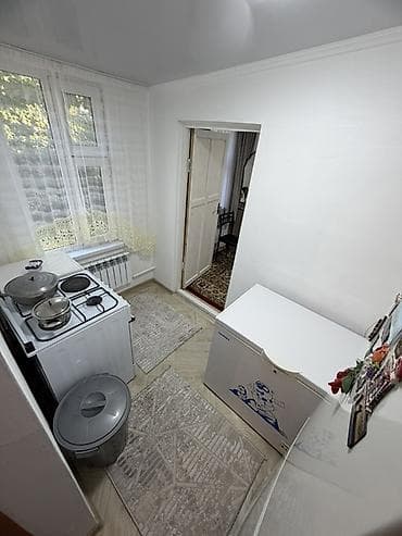 Дома: 🏡 **Продаётся дом с участком в Ак-Ордо-1!** 📍 Район: Ак-Ордо-1 📐 — 4
