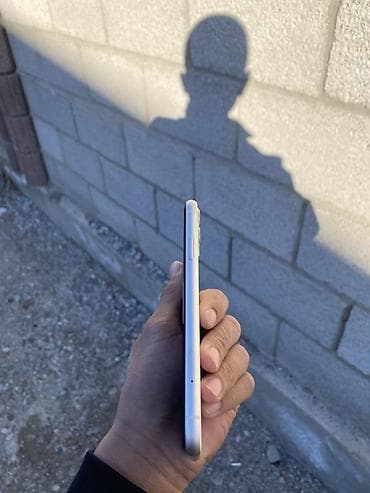 ай мак: IPhone 11, Б/у, 128 ГБ, Белый, Чехол — 4