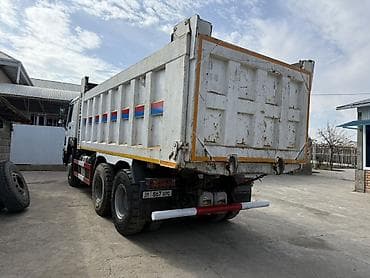 audi a4 2003: Грузовик, Howo — 3