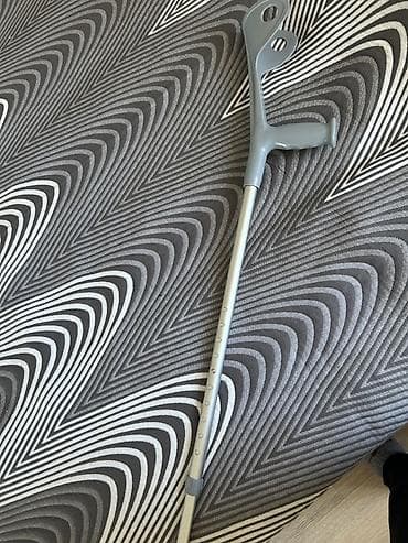 костыле: Костыль-опора под локоть (канадка) Комплектация: 1 локтевой костыль — 1