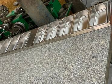 для кафе ресторанов: Стол для пиццы с мраморной столешницей — 6