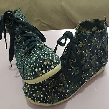 nike react: Новые джинсовые кеды со стразами. На 38 размер ( — 1