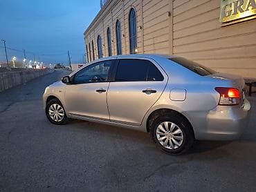 4a fe: Toyota Belta: 2006 г., 1.3 л, Механика, Бензин, Седан — 2