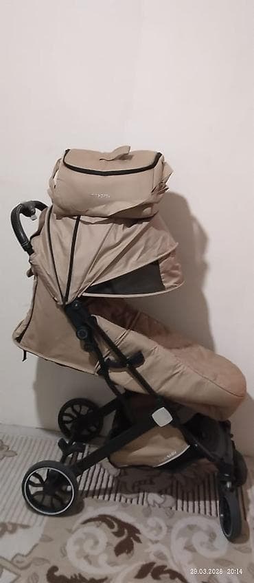 коляска quinny: Прогулочная коляска-трость (цвет бежевый) - Компактная складываемая — 1