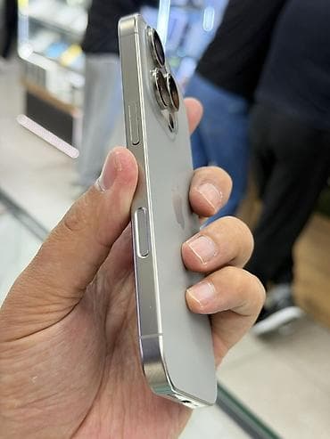 iphone 22: IPhone 16 Pro, Б/у, 128 ГБ, Серебристый, Защитное стекло, Чехол, 92 % — 5