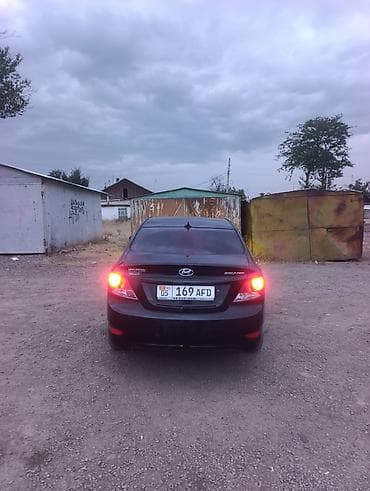 Hyundai Solaris: 2012 г., 1.6 л, Механика, Бензин, Седан — 4