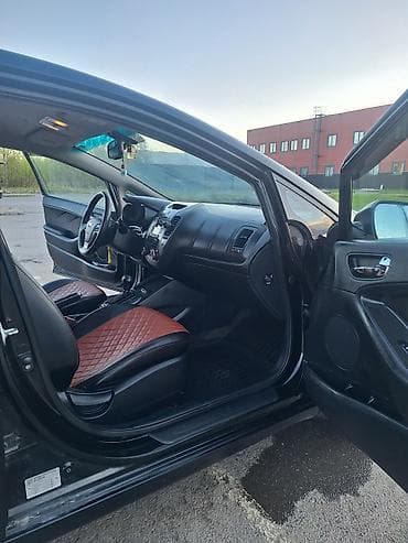 Kia Cerato: 2015 г., 2 л, Автомат, Седан — 5