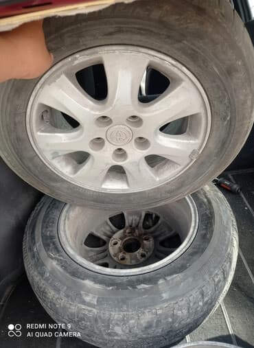 зимние шины на ниву 21214: Литые Диски R 15 Toyota, Комплект, отверстий - 5, Б/у — 1