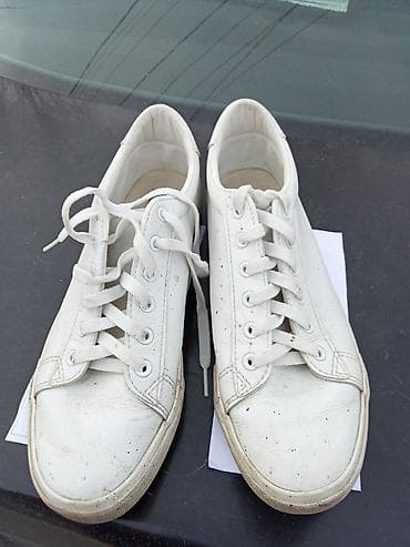 Үлпөт көйнөктөрү жана аксессуарлар: Продам кроссовки на весну размер 42-43! Без дефектовцена 500 сом — 3