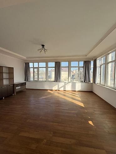 Сниму дом: 348 м², 6 комнат, Утепленный, Бронированные двери, Балкон застеклен — 3