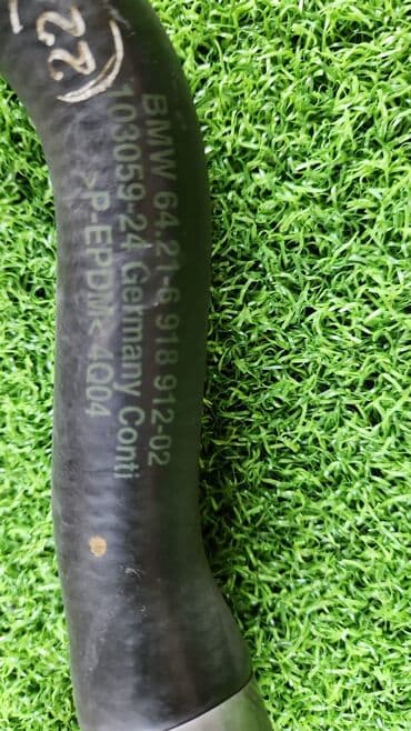 блок предохранителей: Патрубок 6421 6 918 912 Е53 х5 дорест . М62 V8. Год 2001. В — 3