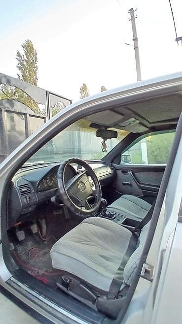Унаа: Mercedes-Benz C-Class: 1995 г., 1.8 л, Кол менен иштөөчү, Бензин, Седан — 4
