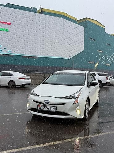 Toyota Prius: 2017 г., 1.8 л, Автомат, Гибрид, Хэтчбэк