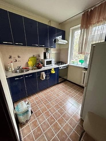 Батирлер: 2 бөлмө, 43 м², 8-мкр 104-серия, 2 кабат — 1
