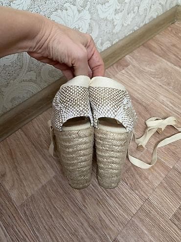 Босоножки, 38, Castaner, Новый, цвет - Бежевый, Самовывоз, Платная доставка — 3