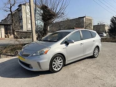 Toyota Prius V: 2013 г., 1.8 л, Автомат, Гибрид, Универсал
