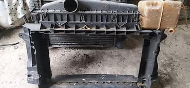 711: Mercedes 609 711 корпус радиатора — 1