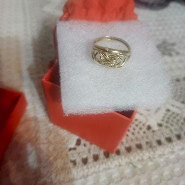 кольцо спаси и сохрани: Очень срочно продаю!! Золотое кольцо с ажурным плетёным узором, символ — 1