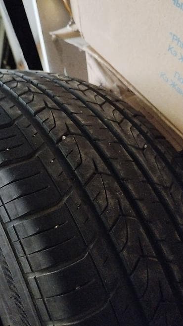 kia sportech: Продаю шины 2 шт. разный рисунок, на запаску.

- Размер: 235/55 R19 — 1
