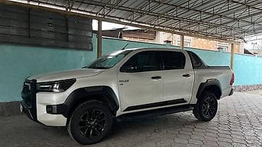 на прадо и жх: Toyota Hilux: 2022 г., 4 л, Автомат, Бензин, Пикап — 3