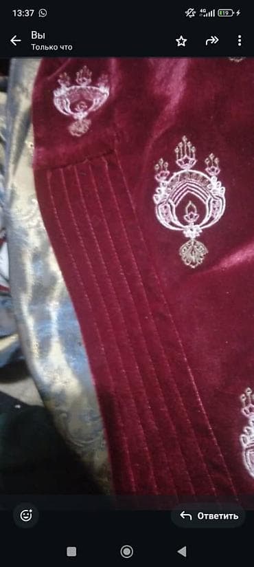 red wing: Женский безрукавный жилет из бархата с поясом - Материал: плотный — 2