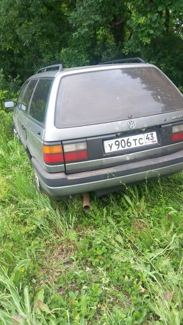 авто рага: Volkswagen Passat: 1988 г., 1.8 л, Механика, Бензин, Универсал — 1