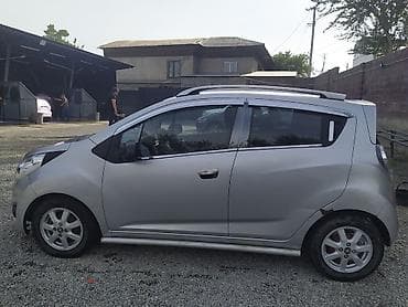 машина chevrolet gruze 2012: Chevrolet Spark: 2012 г., 1 л, Автомат, Бензин, Хэтчбэк — 5