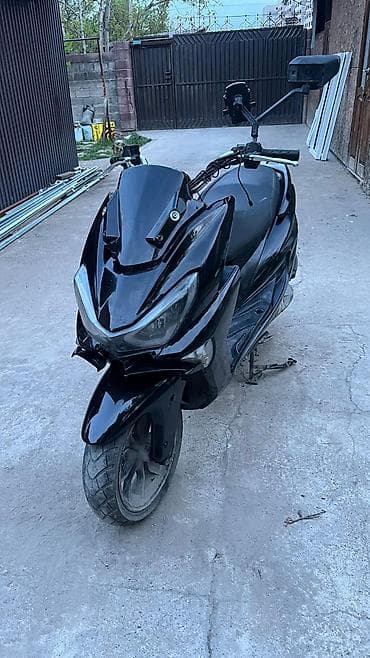 скутер макси: Макси-скутер 150 куб. см, Бензин, Б/у — 1