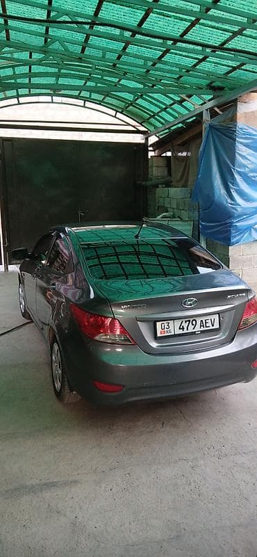 650: Hyundai Solaris: 2012 г., 1.6 л, Автомат, Бензин, Седан — 2