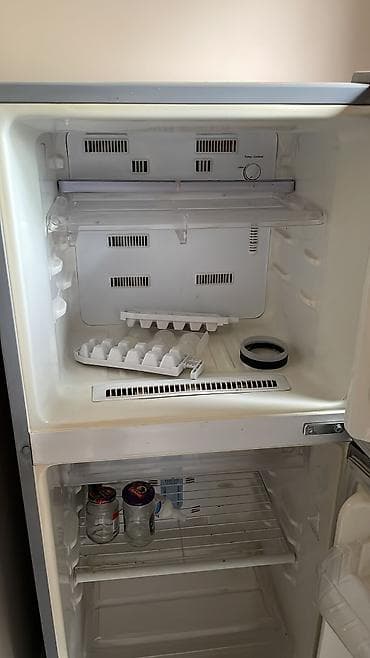 lunch box: Холодильник Samsung, двухкамерный, серебристый (серый металлик), с — 3
