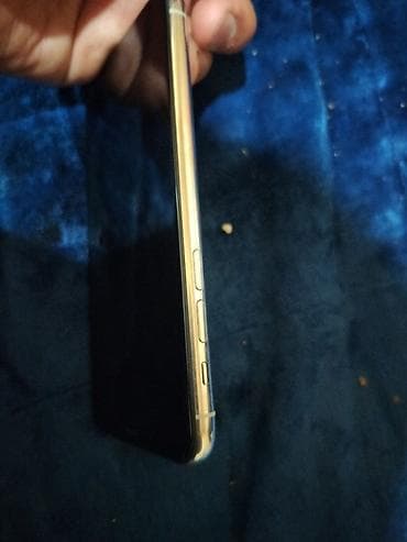 iphone 11 plus: IPhone 11 Pro Max, Б/у, 256 ГБ, Серебристый, 81 % — 2