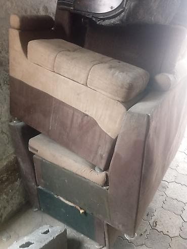 отдам даром массажный стол: Отдам даром - Тип: прямой диван с высоким спинным блоком и широкими — 2