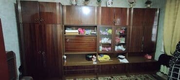 Сервант в хорошем состоянии