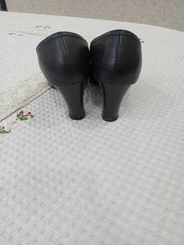 Туфли: Продаются б/у кожаные туфли в хорошем состоянии 41 размера. Просим — 4