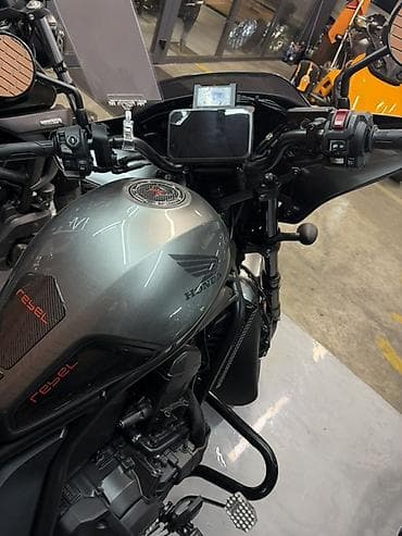 gold wing: Honda Rebel 1100T DCT — 3