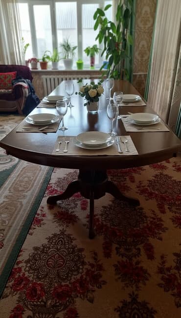 тумбочки прикроватные овальная: Стол для зала, Б/у, Не раскладной, Овальная — 1