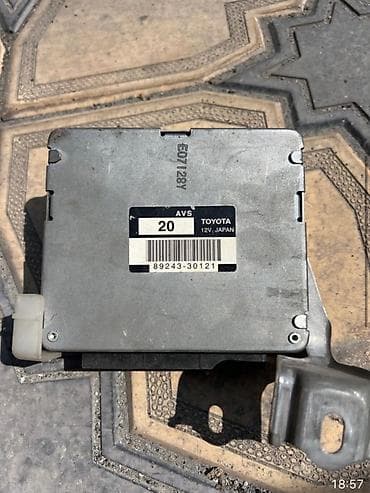 Блок управления AVS (Adaptive Variable Suspension) Toyota, 12V, Japan