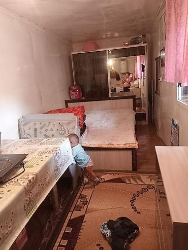 вагон сатам: Вагон уй сатылат!дөңгөлөк жок,ичиндеги окаттар калат. Бир айда — 1