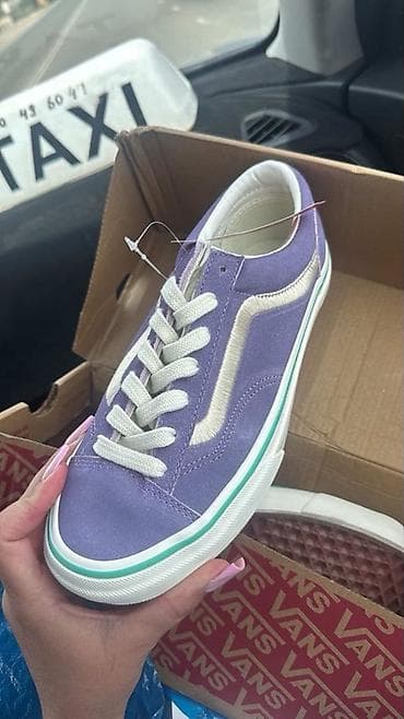 сколько стоят ролики кроссовки: Мужские кроссовки, 39, Vans, Новый, цвет - Фиолетовый — 1
