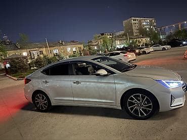 Hyundai Elantra: 2019 г., 1.6 л, Автомат, Бензин, Седан