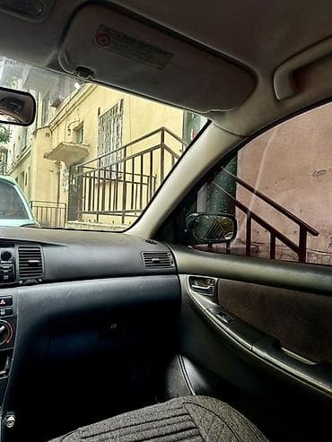 Toyota Corolla: 2003 г., 1.6 л, Механика, Бензин, Хэтчбэк — 6