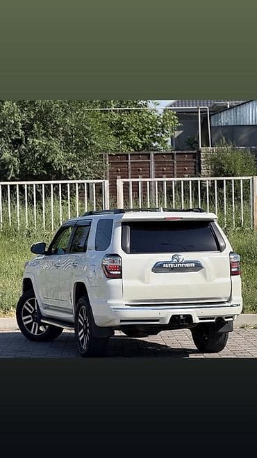 мото для путешествий: Toyota 4Runner: 2023 г., 4 л, Автомат, Бензин, Внедорожник — 5