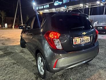 rande rover: Chevrolet Spark: 2017 г., 1 л, Вариатор, Бензин, Хэтчбэк — 4