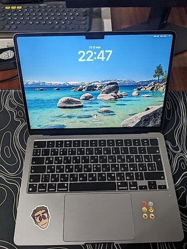 Ноутбуки Apple (MacBook): Продаю МакБук Эйр М2, состояние хорошее. В комплекте мышка — 1