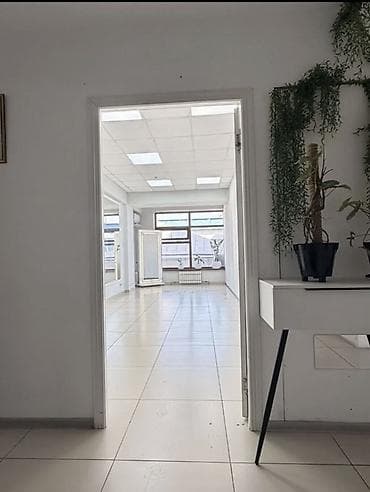 аренда помещений под офис: Аренда кабинетов в салонах красоты, 30 м², Для бровиста, Для визажиста, Для лешмейкера — 4