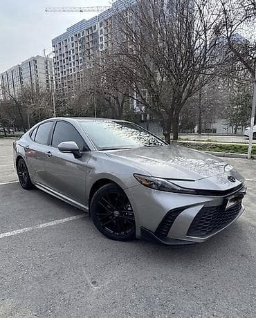 spark 7: Toyota Camry: 2024 г., Гибрид, Седан — 5